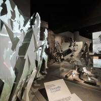 Fig. 5. Imperial War Museum, London. Veduta di una installazione alle Gallerie della prima Guerra mondiale. Allestimento di Casson Mann, 2014